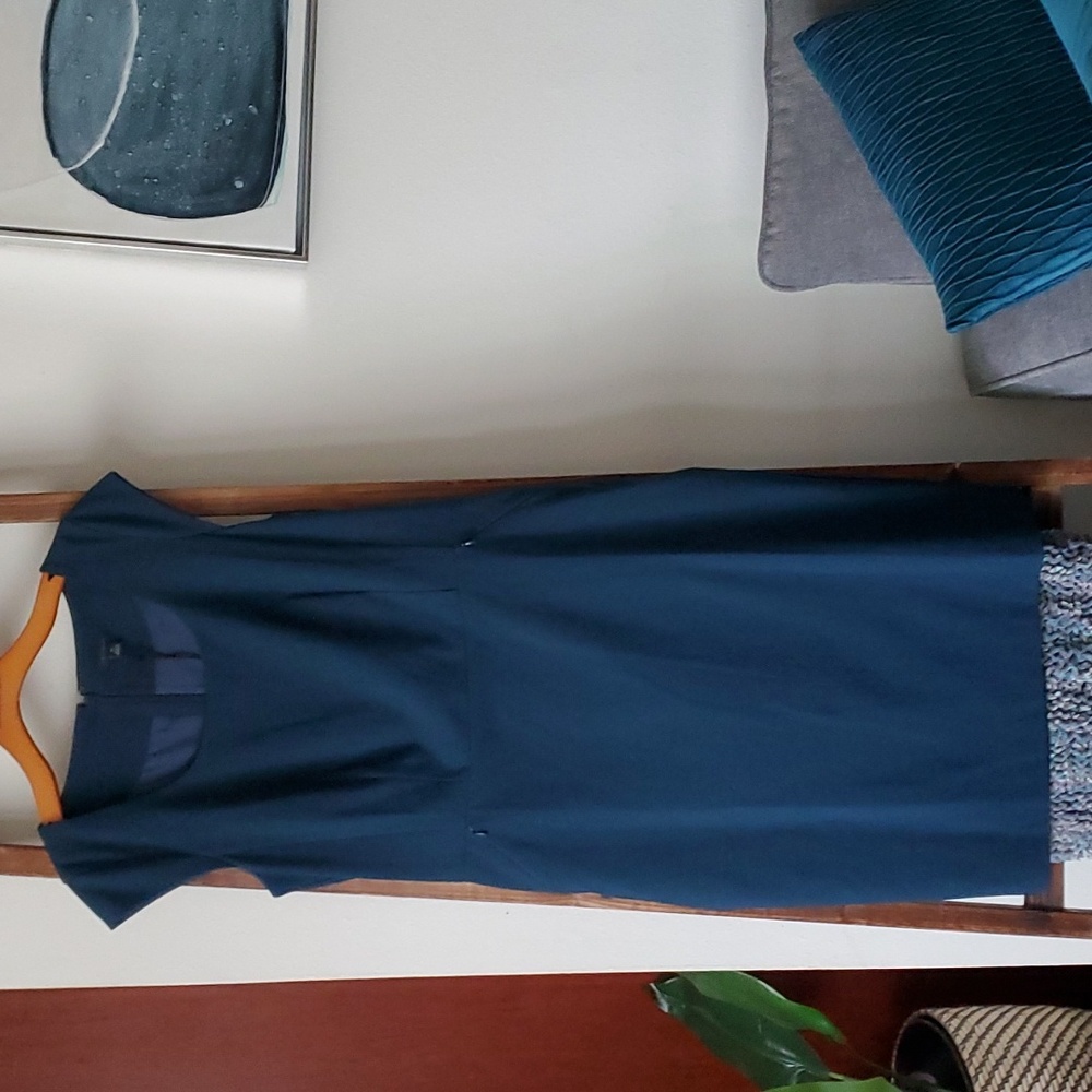 Ann Taylor The Scoop Neck Dress in Bi-Stretch, 10T